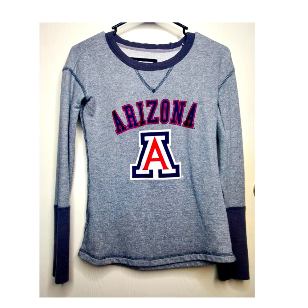 Colosseum women's size small grey and blue with red letters
